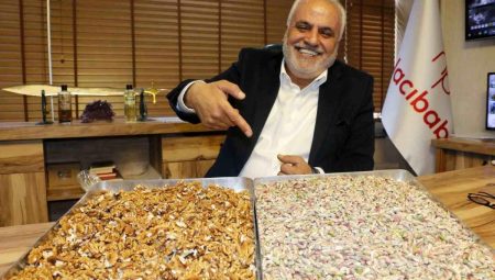 Tatlıcılar’dan Fıstık Stokcularına Tepki Geldi