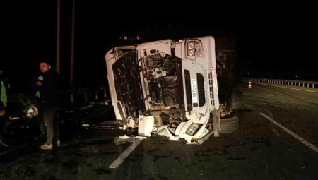 Kuzey Marmara Otoyolu’nda yabancı plakalı tır devrildi