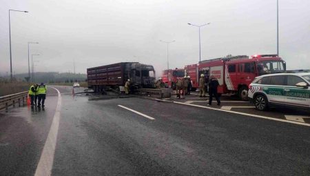 Çekmeköy’de bariyere çarpan tır alev alev yandı