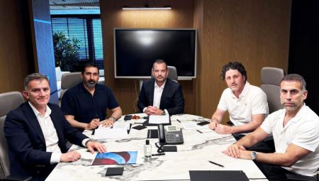 Trabzonspor’da yeni dönem planlaması ve transfer tepesi